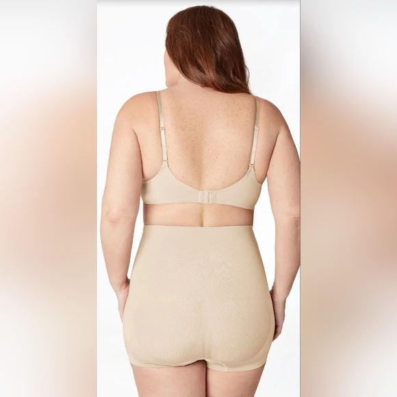 Curveez high waist shorts signature control sz small in beige/nude - Picture 2 of 7